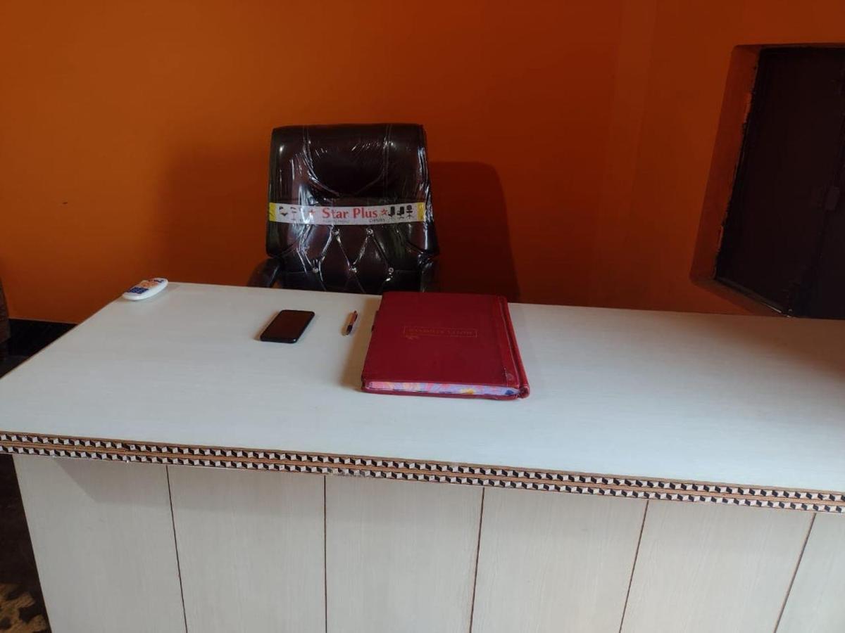 Oyo 83936 Chaudhary Guest House Bulandshahr Eksteriør billede