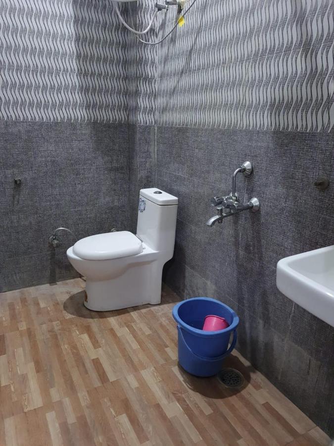 Oyo 83936 Chaudhary Guest House Bulandshahr Eksteriør billede